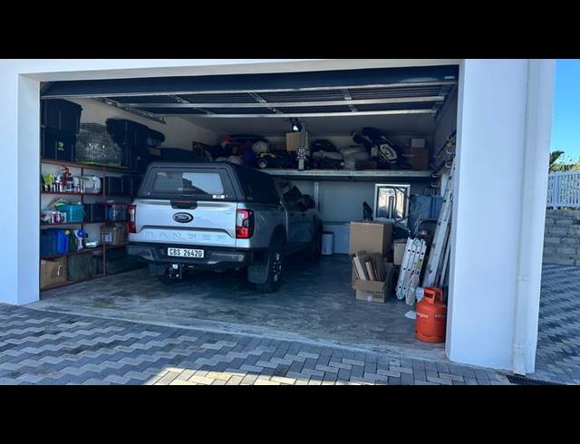 5 BEDROOM HOUSE FOR SALE IN DANA BAY